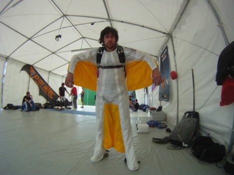 Marius Duta in Wingsuit